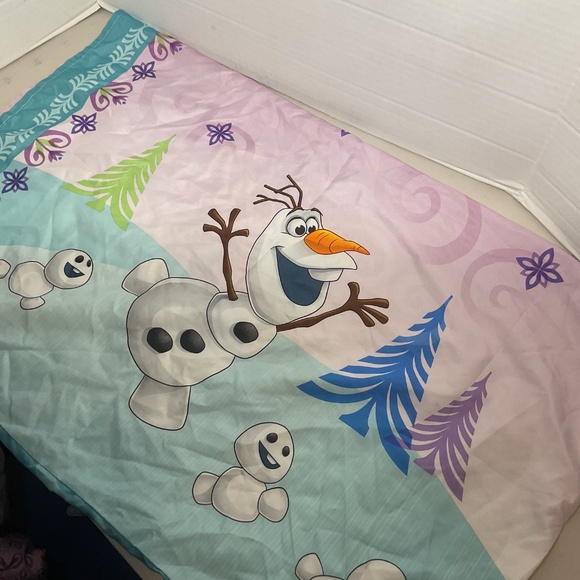 Disney Frozen 4-Piece Unleash the Magic Toddler Bedding Set - Picture 12 of 13